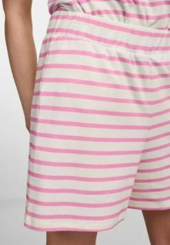 Pieces Shorts - Cloud Dancer -Pieces a7cc213b179749df83de7db172260a96