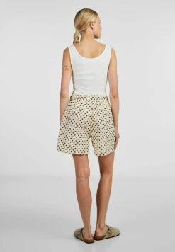 Pieces Heart - Shorts - Birch -Pieces a89c60193c6747d6a6ae62602f5f2629