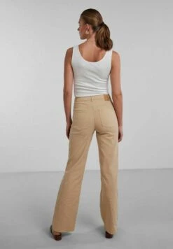 Pieces Mit Weitem Bein - Flared Jeans - Irish Cream -Pieces a8cc63b7878c45e5a95097e5e75470eb