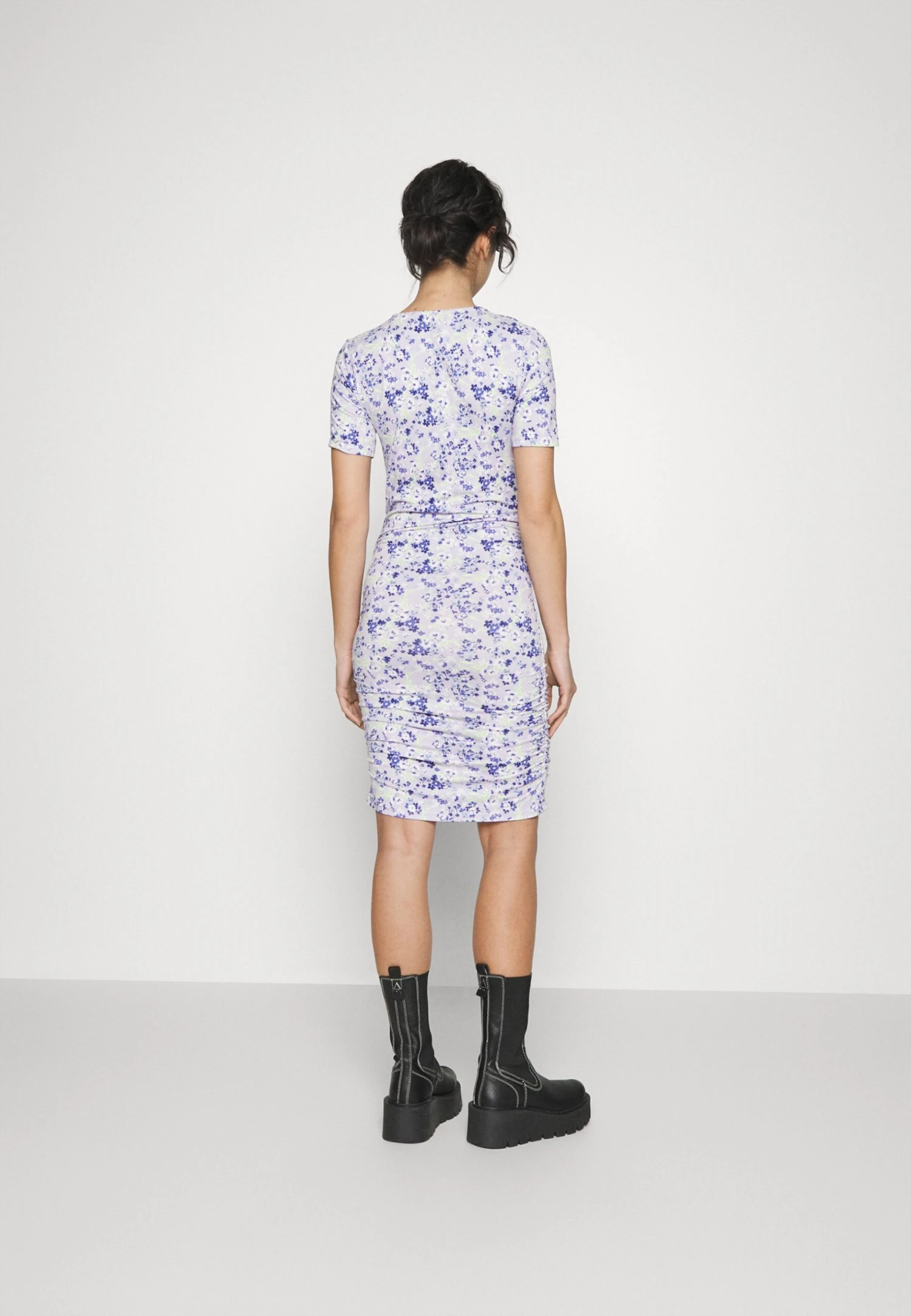 Pieces Petite Pcnala Ruching Dress- Jerseyjurk - Kentucky Blue/Blue Flowers 5 Pieces Petite Pcnala Ruching Dress- Jerseyjurk - Kentucky Blue/Blue Flowers - Afbeelding 3