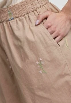 Pieces Højtaljede- Shorts - BeigeMottled Beige 11 Pieces Højtaljede- Shorts - BeigeMottled Beige -Pieces ad42666485da41dd9198db35eaa3ea39