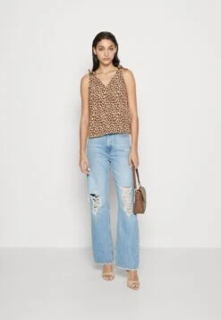 Pieces Pcliliana V Neck - Top - Brown -Pieces bf97605fc1ba4efd9118ab78a9855f61