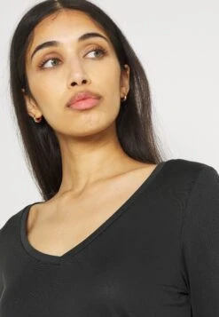 Pieces Pckamala New Ls Noos - Longsleeve - Black 11 Pieces Pckamala New Ls Noos - Longsleeve - Black -Pieces c0a7697ecc1645339e2f356b143ca320