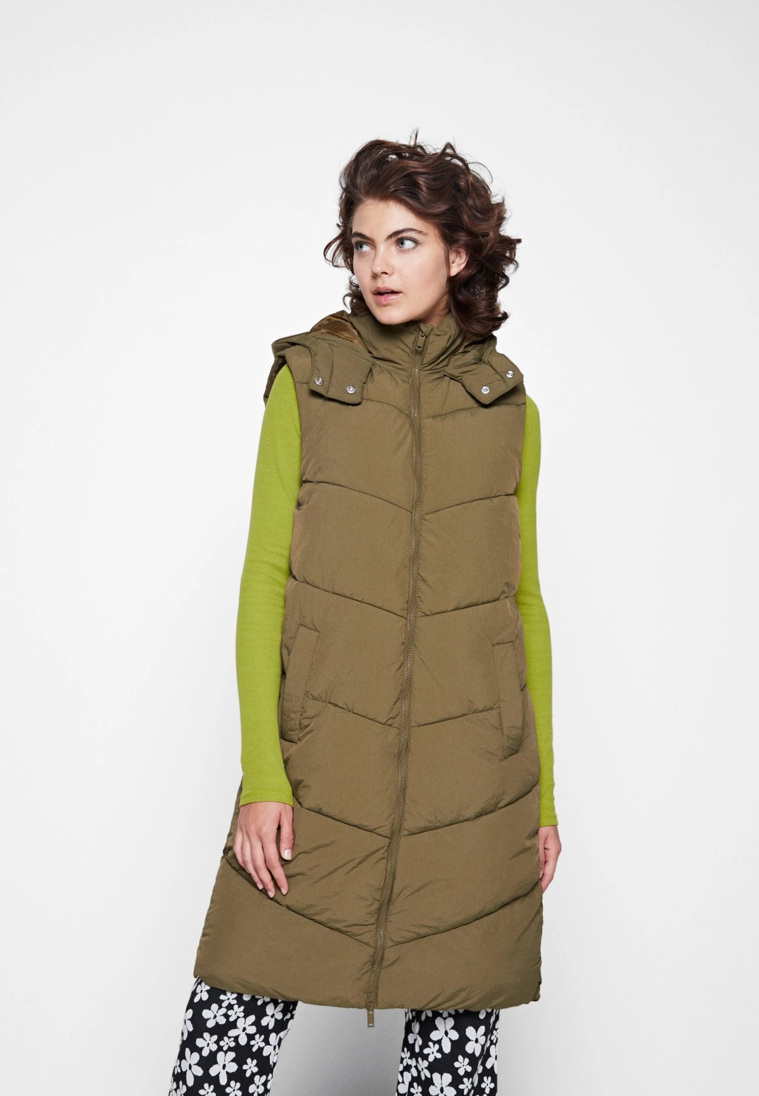 Pieces Pcjamilla Long Puffer- Bodywarmer - Dark Olive 3 Pieces Pcjamilla Long Puffer- Bodywarmer - Dark Olive