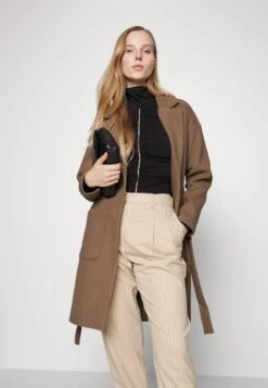 Pieces Pcjolene Light Jacket - Mantel - Fossil -Pieces c4b0b73a562d4dd5a900828d25d8d51e