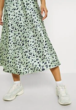 Pieces Pckate Midi Skirt - A-Lijn Rok - Hedge Green -Pieces c8a46838052443b2b4aac897f73dedd4