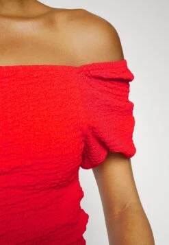 Pieces Pckeegan Cropped- T-Shirt Basic - Poppy Red -Pieces cf553dda4b53461a887b7d0e127bc2c6