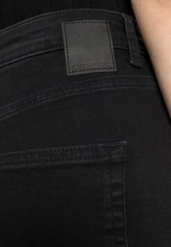 Pieces Straight Leg Jeans - Black -Pieces da88429a0eb84c0bbbb40448b48e93d6