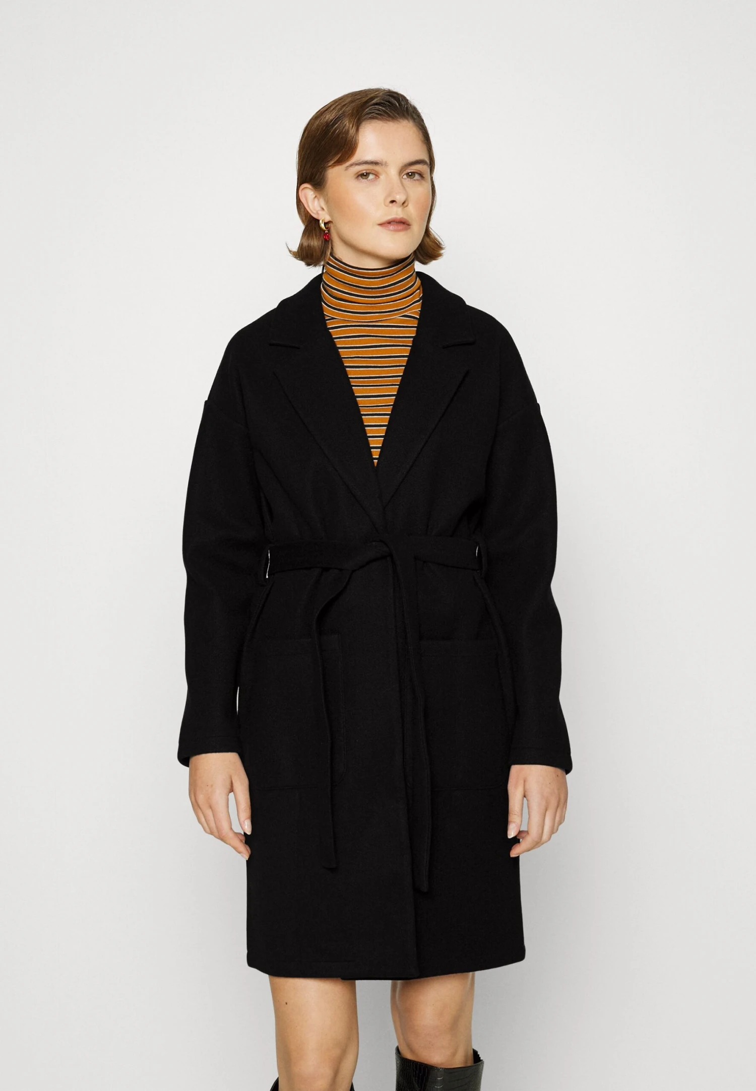 Pieces Pcjolene Light Jacket - Mantel - Black 3 Pieces Pcjolene Light Jacket - Mantel - Black