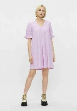 Pieces -Pieces de8dde2f26824d5abf04ca48a6e8466a