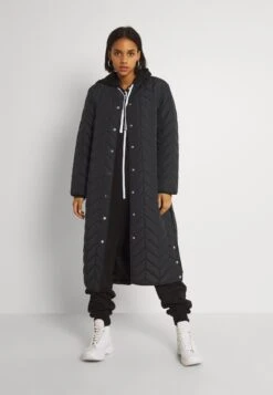 Pieces Pcfawn Long Quilted- Winterjas - Black 9 Pieces Pcfawn Long Quilted- Winterjas - Black -Pieces e29d72ed19654a26bdb41cbbf9c3afc9