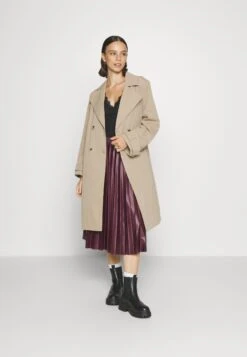 Pieces Petite Pcjikkie Belt - Trenchcoat - Beige 10 Pieces Petite Pcjikkie Belt - Trenchcoat - Beige -Pieces e5b7d92b41e5466a8e191a5c2bc5de2e