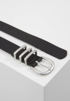 Pieces Pclea Jeans Belt - Riem - Black/Silver 9 Pieces Pclea Jeans Belt - Riem - Black/Silver -Pieces eb3c6e52a2994c2fa3884b2af5161021