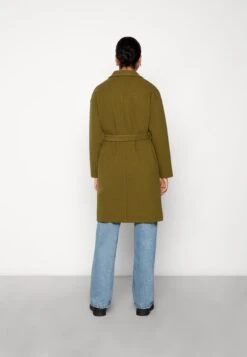 Pieces Pcjolene Light Jacket - Mantel - Dark Olive 10 Pieces Pcjolene Light Jacket - Mantel - Dark Olive -Pieces f06a8f8837614ceb9f9de4cfd5e7f100