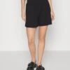 Pieces Petite Pckylie - Shorts - Black