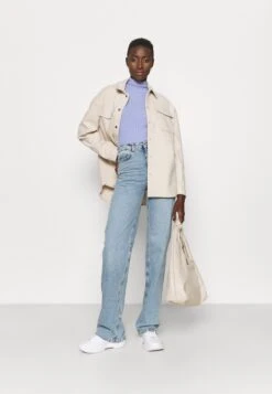 Pieces -Pieces f7fa2e3eef3b42719c56fd3039600f8f