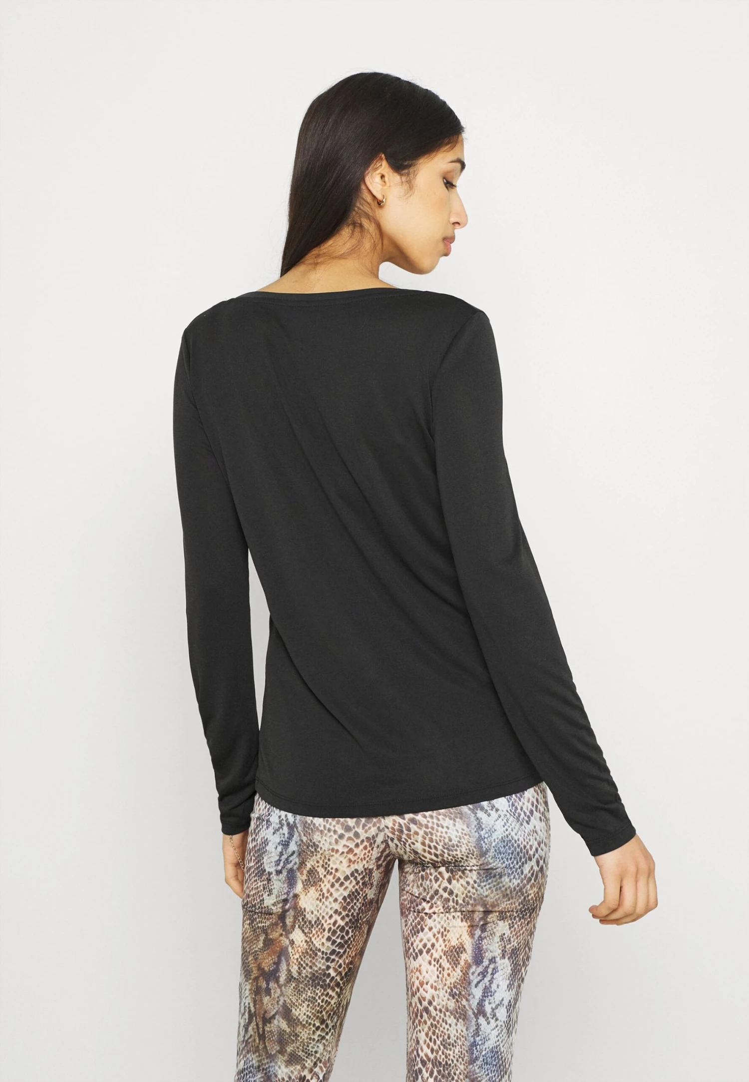 Pieces Pckamala New Ls Noos - Longsleeve - Black 5 Pieces Pckamala New Ls Noos - Longsleeve - Black - Afbeelding 3