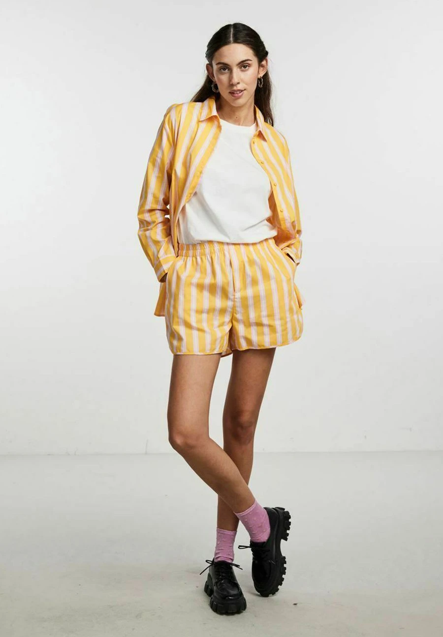 Pieces Pcletty - Shorts - Banana 4 Pieces Pcletty - Shorts - Banana - Afbeelding 2
