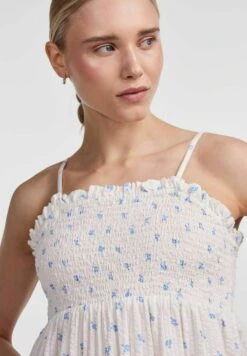 Pieces Jurk - Cloud Dancer -Pieces fd28747c4d99434686bdc425ec85dfea